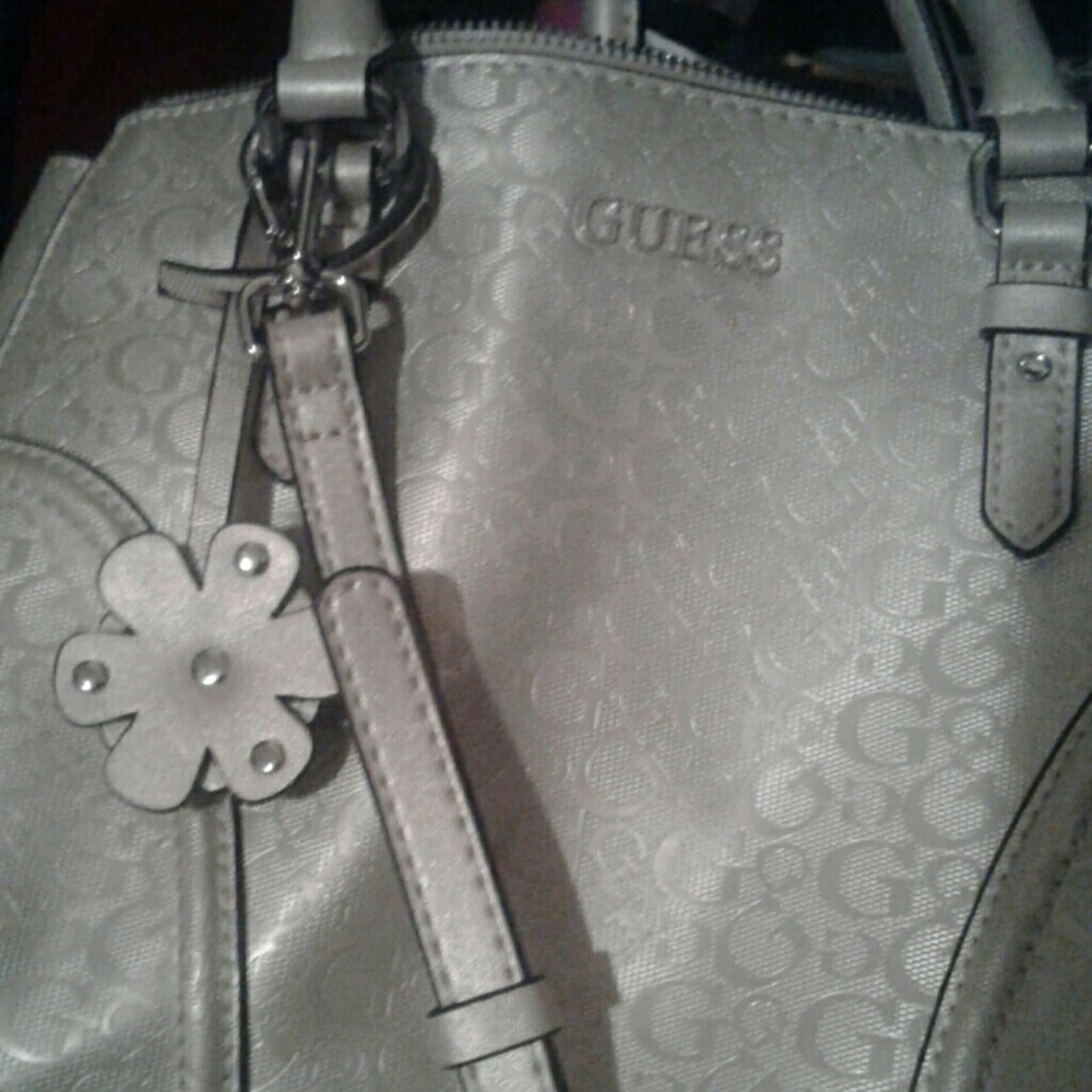 Guess purse excellent condition used once